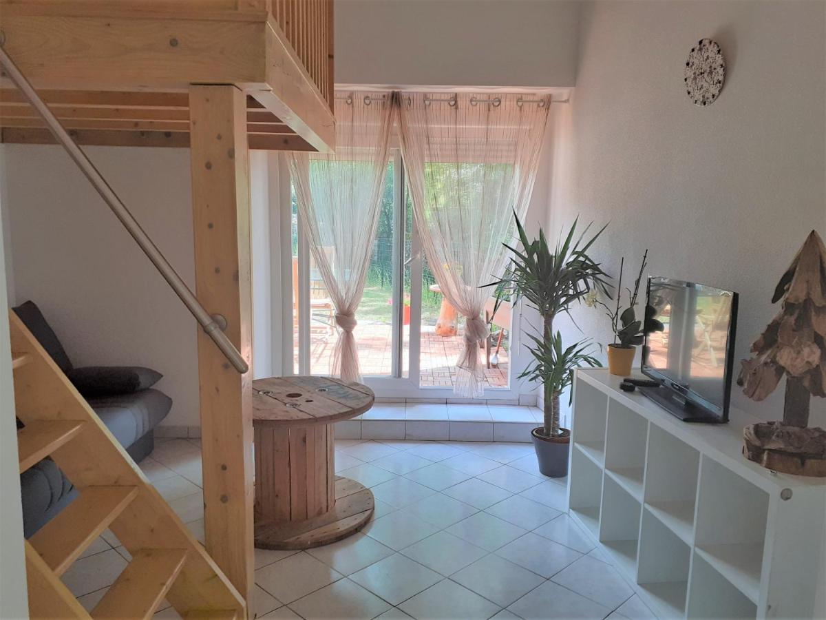 Appartement Rez De Chaussee Avec Terrasse Et Jardin Tence Kültér fotó