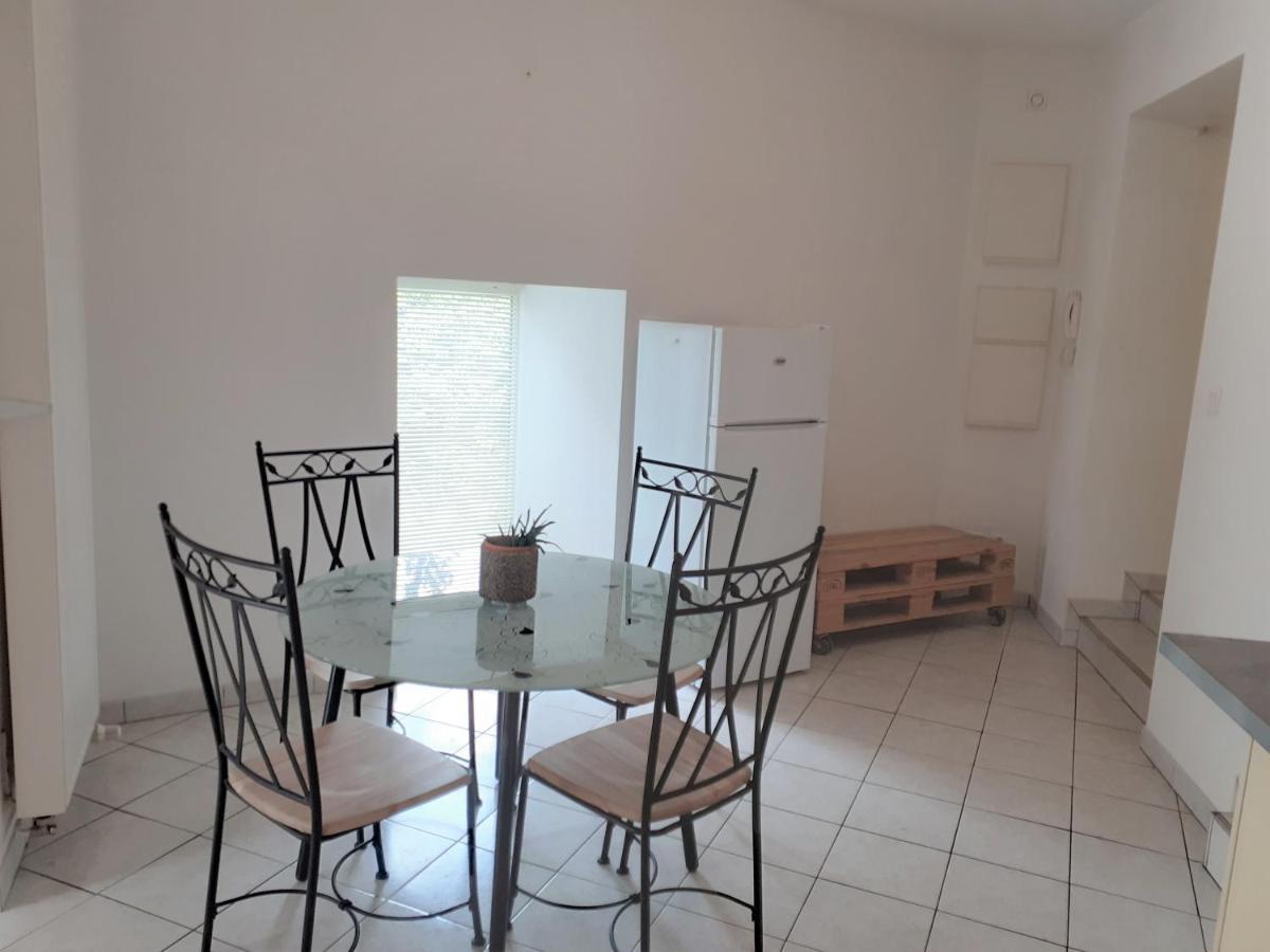 Appartement Rez De Chaussee Avec Terrasse Et Jardin Tence Kültér fotó