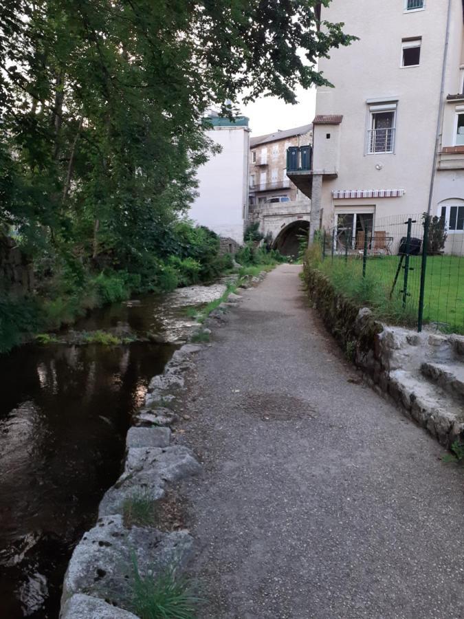 Appartement Rez De Chaussee Avec Terrasse Et Jardin Tence Kültér fotó