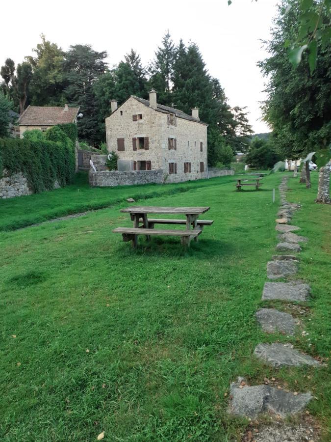 Appartement Rez De Chaussee Avec Terrasse Et Jardin Tence Kültér fotó
